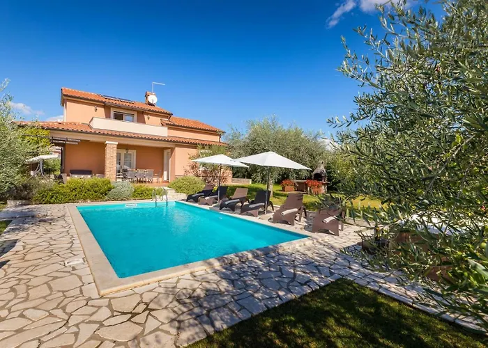 Klara Villa *