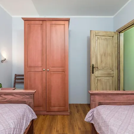 Klara Вилла Каштелир