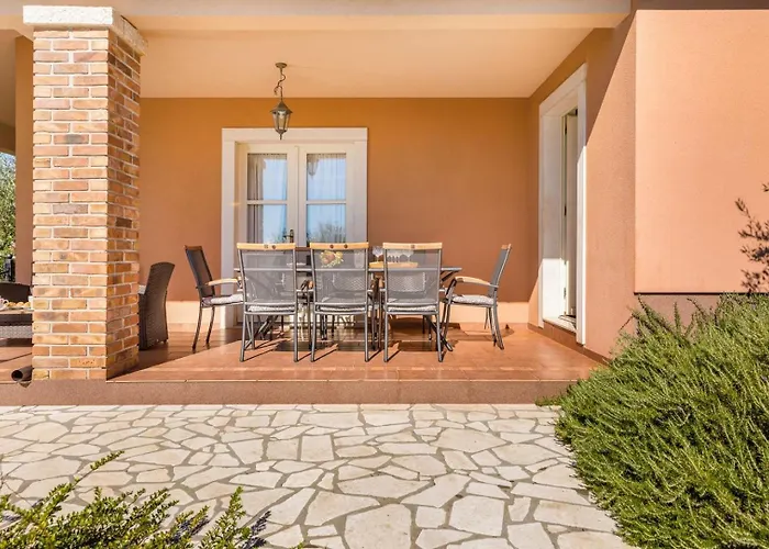 Klara Villa Kaštelir